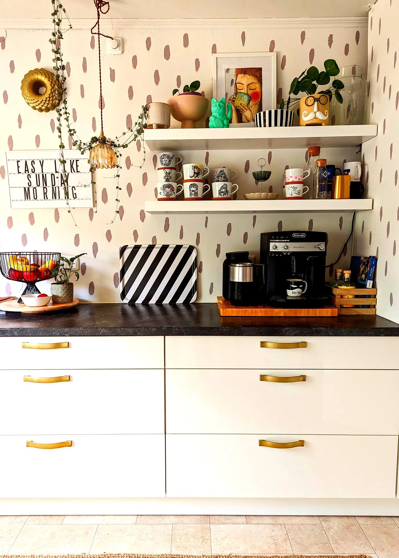 Charming Coffee Corner: A Rustic Small-Space Nook That Elevates Your Brew Game ☕